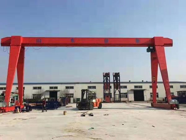 Box gantry crane